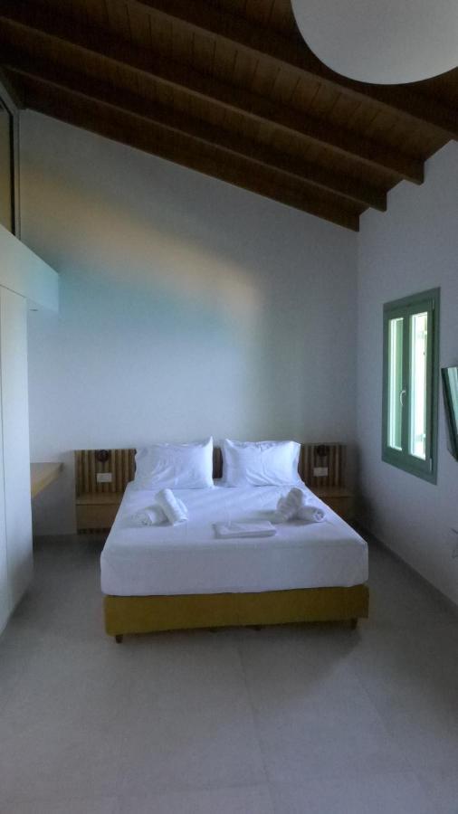 Caltabania Suites Ayios Nikitas Luaran gambar