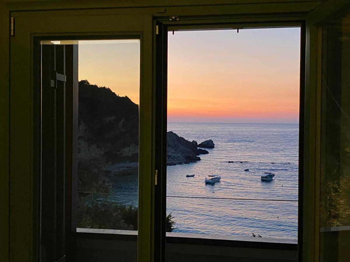 Caltabania Suites Ayios Nikitas Luaran gambar