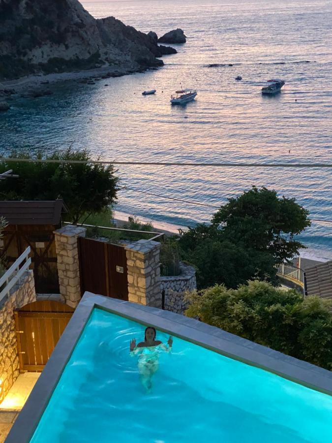 Caltabania Suites Ayios Nikitas Luaran gambar